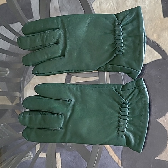 Wilson Leather Gloves ❤️ - Picture 2 of 8